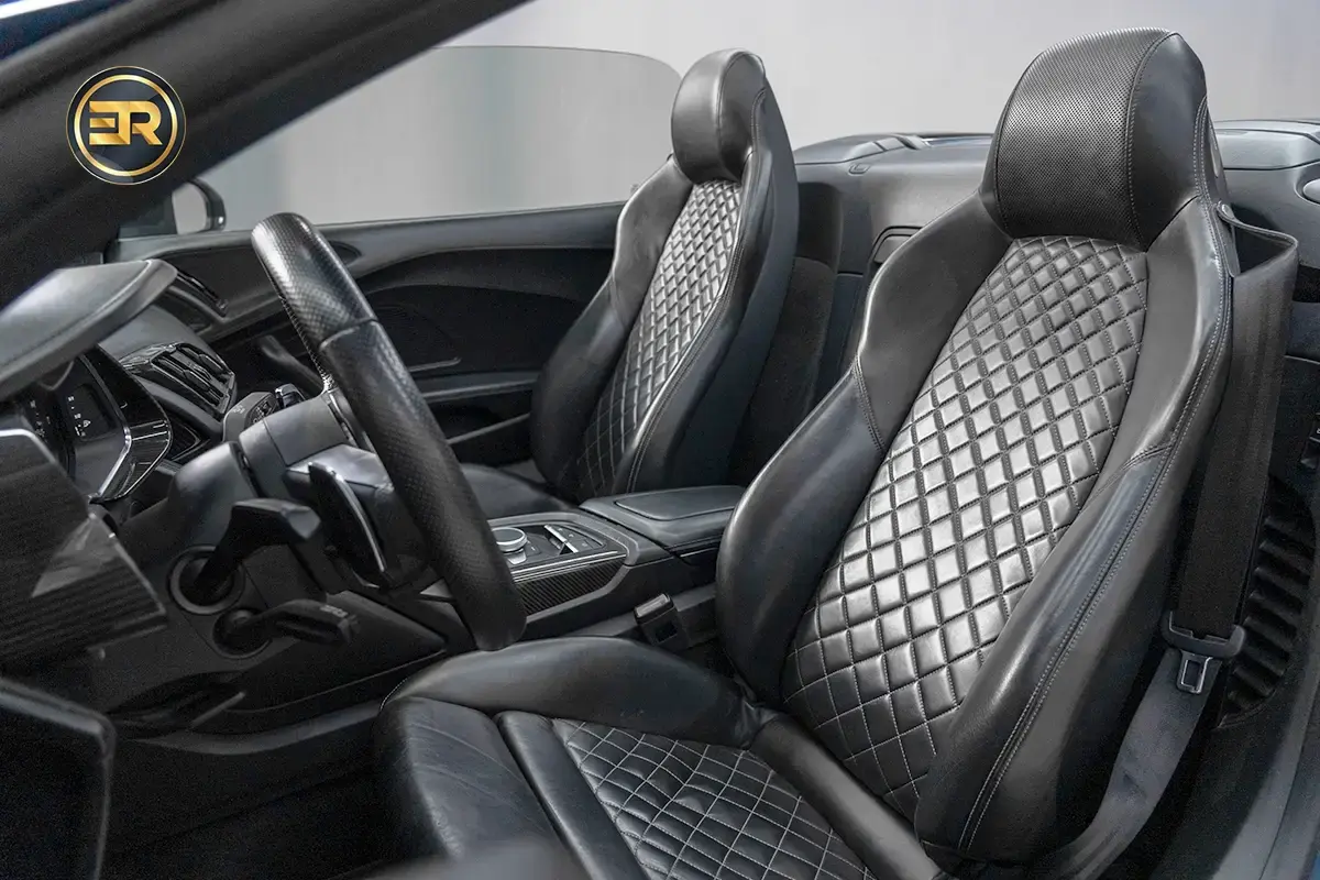 Audi R8 V10 (Nardo Grey)