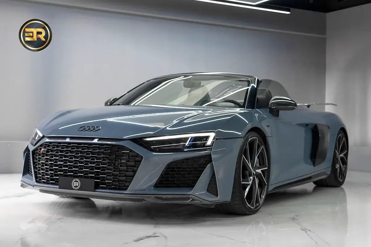 Audi Audi R8 V10 (Nardo Grey)