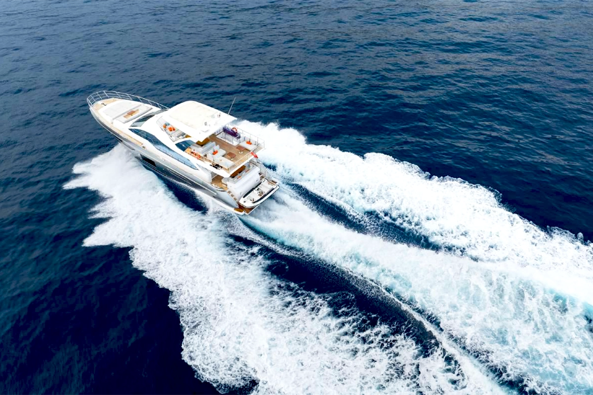 Azimut 72